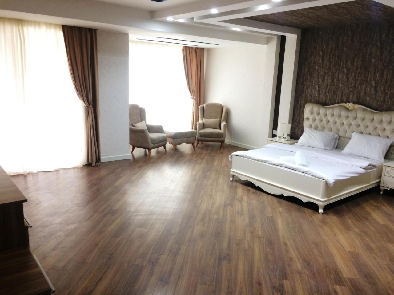 Park Azure Apartment Deluxe 2 Bedroom Baku Eksteriør billede